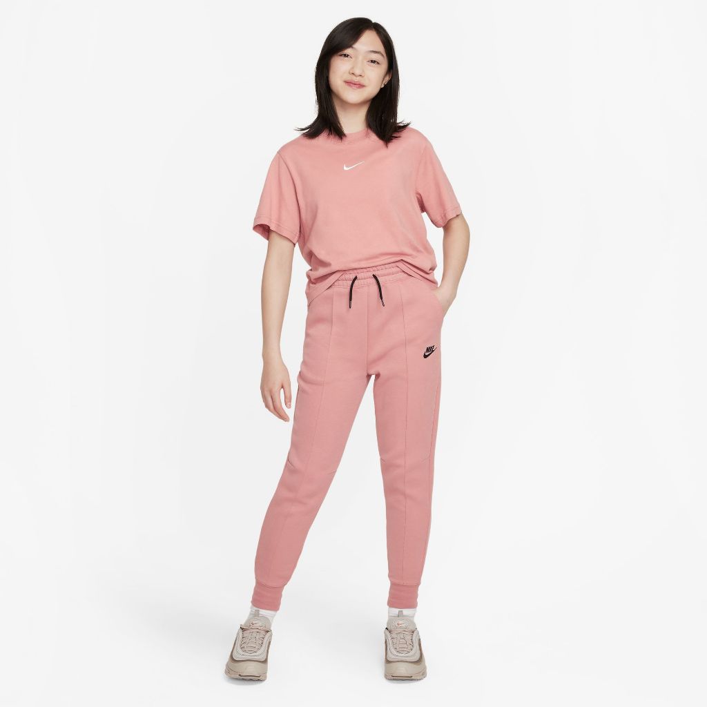 Nike Sportswear Older Girls T-Shirt