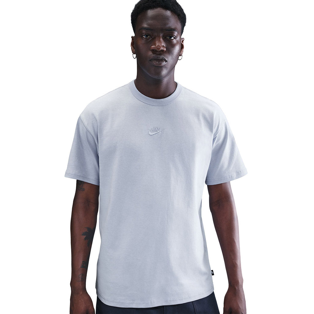 Nike Sportswear Premium Essentials