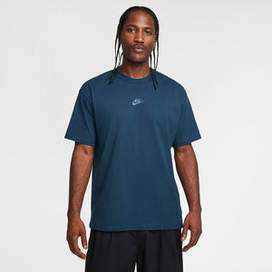 Nike Sportswear Premium Essentials Tee