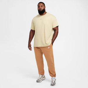 Nike Sportswear Premium Essentials Tee