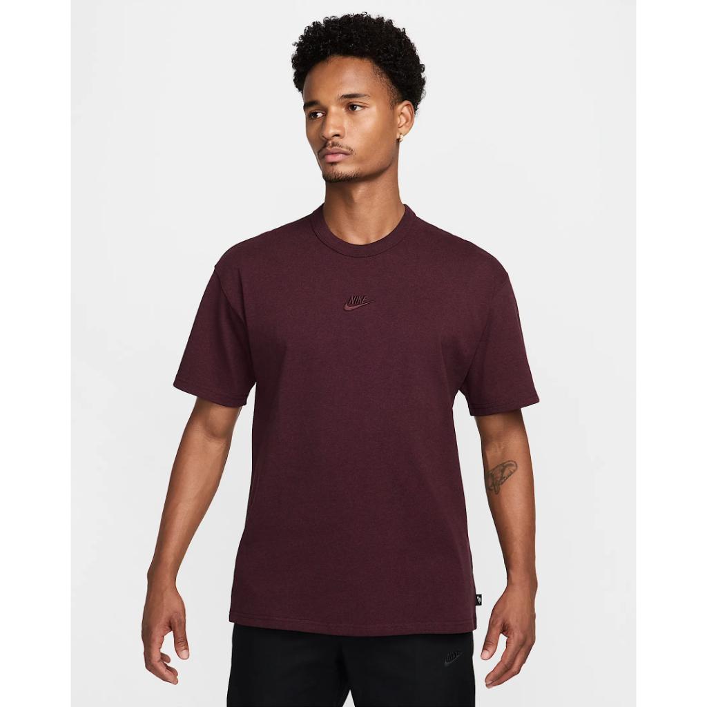 Nike Sportswear Premium Essentials Tee