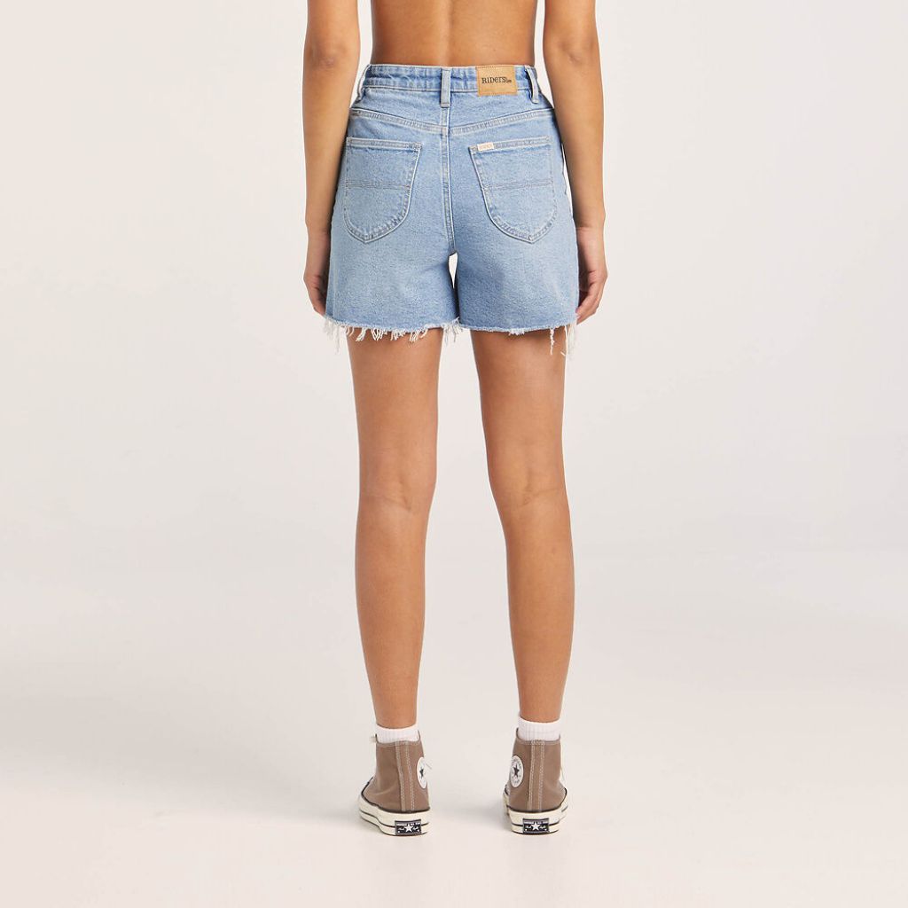 Girlfriend Slim Short