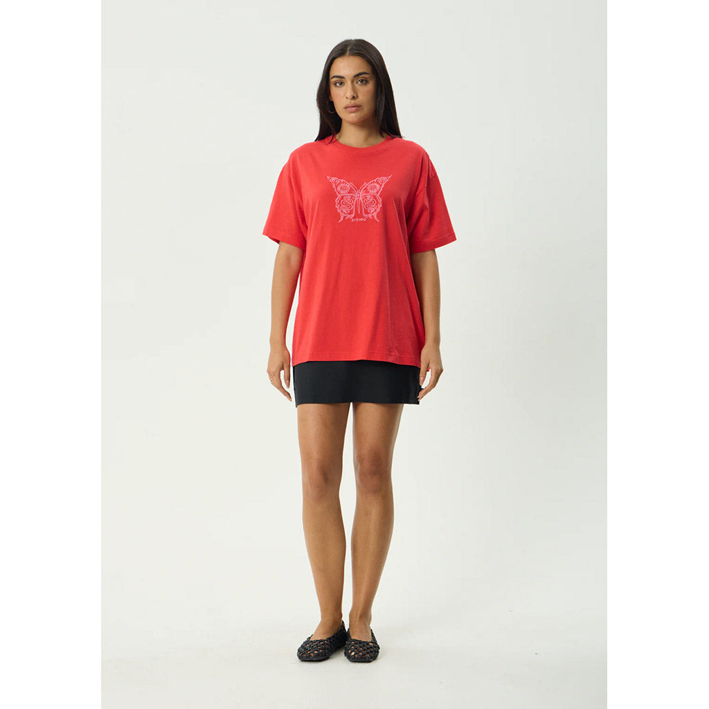 Fly Away Oversized Tee