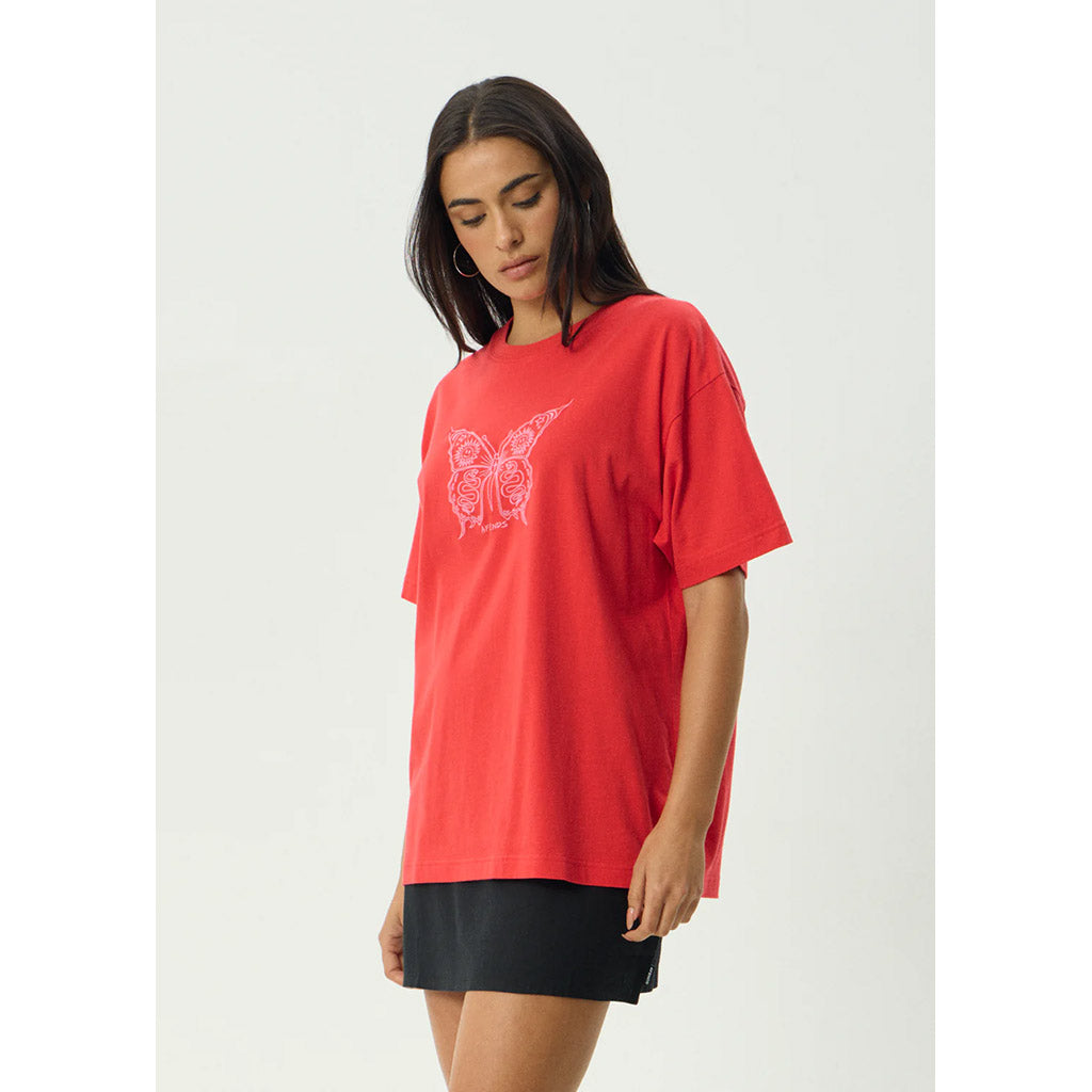 Fly Away Oversized Tee
