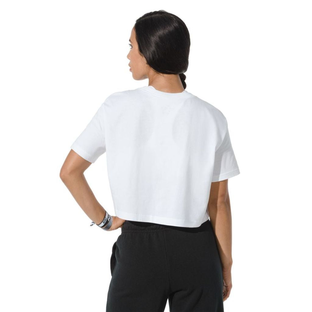 Nike Sportswear Essential Womens Cropped Tee