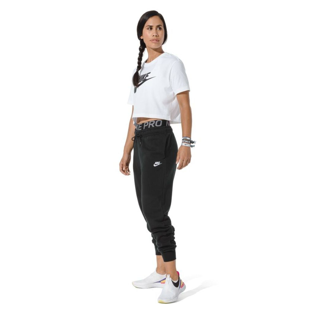 Nike Sportswear Essential Womens Cropped Tee
