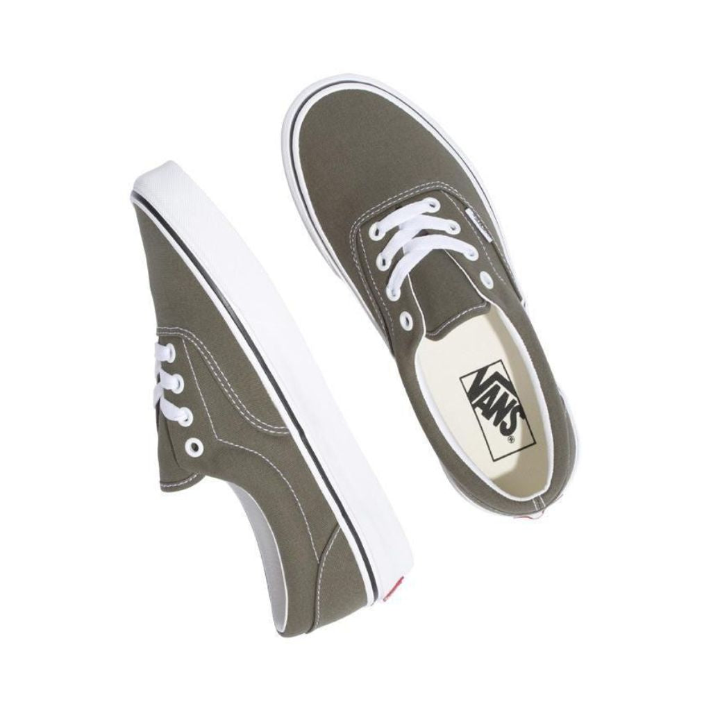 Era Grape Leaf/True White